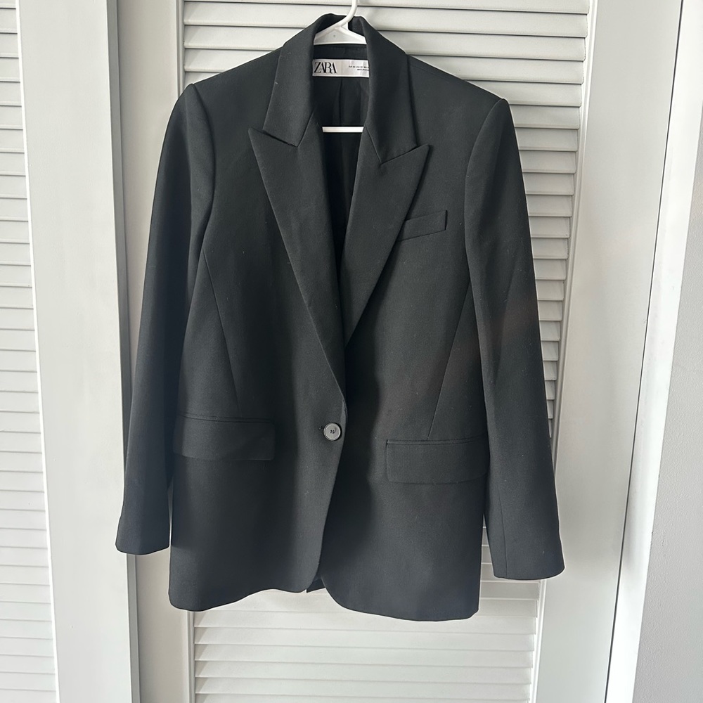 Zara - structured black blazer size xs